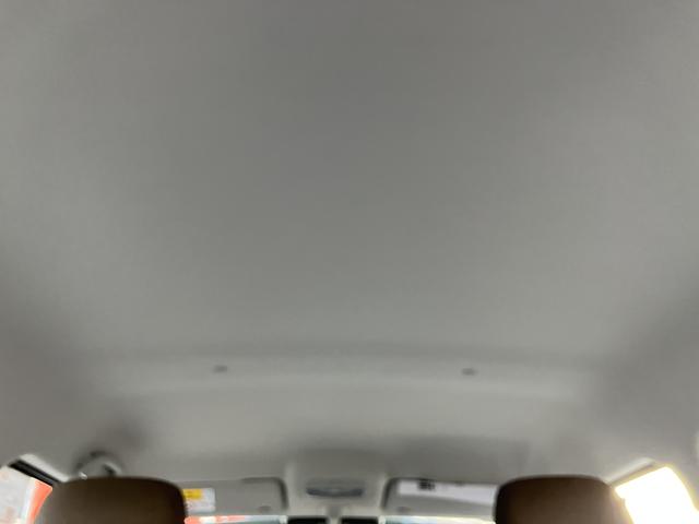 アルト Ｌ　２型　バックカメラ付モニターオーディオ　前後衝突被害軽減ブレーキ　バックカメラ付モニターオーディオ　ステアリングオーディオスイッチ　運転席シートヒーター　マニュアルエアコン　キーレスエントリー（12枚目）