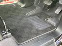 純正フロアマット付きです。