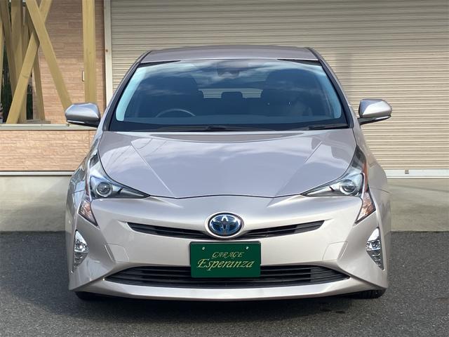 プリウス S バックカメラ ETC アイドリングストップ LEDヘッドランプ キーレス スマートキー 運転席・助手席エアバッグ(2枚目)