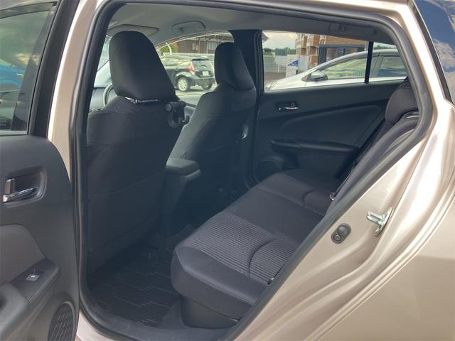 プリウス S バックカメラ ETC アイドリングストップ LEDヘッドランプ キーレス スマートキー 運転席・助手席エアバッグ(22枚目)