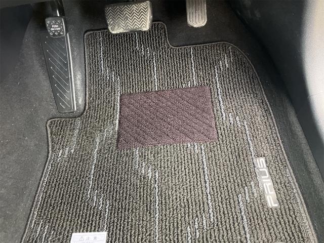 プリウス S バックカメラ ETC アイドリングストップ LEDヘッドランプ キーレス スマートキー 運転席・助手席エアバッグ(32枚目)