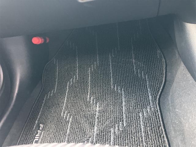 プリウス S バックカメラ ETC アイドリングストップ LEDヘッドランプ キーレス スマートキー 運転席・助手席エアバッグ(33枚目)