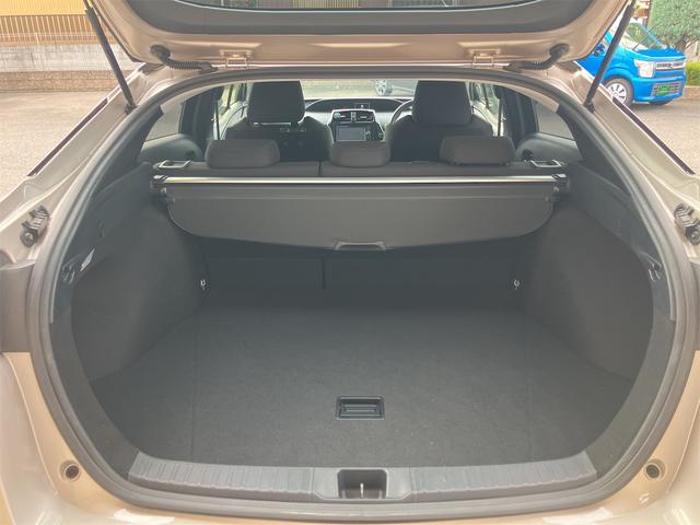 プリウス S バックカメラ ETC アイドリングストップ LEDヘッドランプ キーレス スマートキー 運転席・助手席エアバッグ(35枚目)