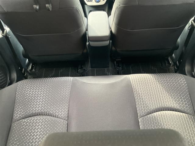 プリウス S バックカメラ ETC アイドリングストップ LEDヘッドランプ キーレス スマートキー 運転席・助手席エアバッグ(39枚目)