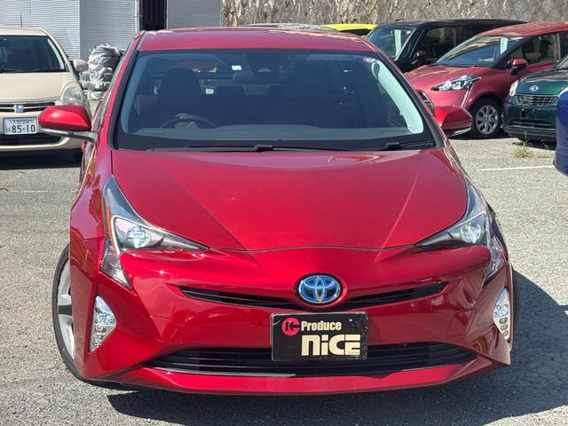 プリウス Ｓツーリングセレクション　トヨタセーフティーセンス・純正ナビ・バックカメラ・ビルトインＥＴＣ・プッシュスタート・クルコン・スマートキー・シートヒーター・レザーシート・ＬＥＤヘッド・純正アルミ・フォグランプ・横滑り防止装置！（6枚目）