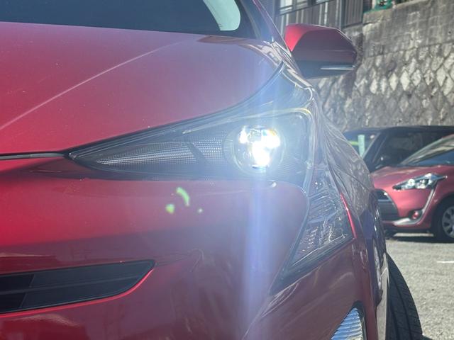 プリウス Ｓツーリングセレクション　トヨタセーフティーセンス・純正ナビ・バックカメラ・ビルトインＥＴＣ・プッシュスタート・クルコン・スマートキー・シートヒーター・レザーシート・ＬＥＤヘッド・純正アルミ・フォグランプ・横滑り防止装置！（10枚目）