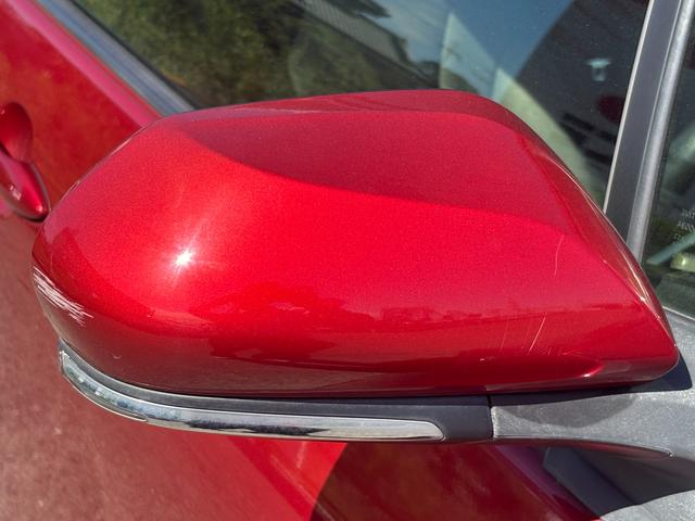 プリウス Ｓツーリングセレクション　トヨタセーフティーセンス・純正ナビ・バックカメラ・ビルトインＥＴＣ・プッシュスタート・クルコン・スマートキー・シートヒーター・レザーシート・ＬＥＤヘッド・純正アルミ・フォグランプ・横滑り防止装置！（15枚目）