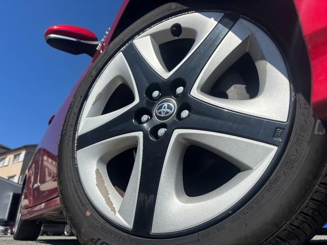 プリウス Ｓツーリングセレクション　トヨタセーフティーセンス・純正ナビ・バックカメラ・ビルトインＥＴＣ・プッシュスタート・クルコン・スマートキー・シートヒーター・レザーシート・ＬＥＤヘッド・純正アルミ・フォグランプ・横滑り防止装置！（16枚目）