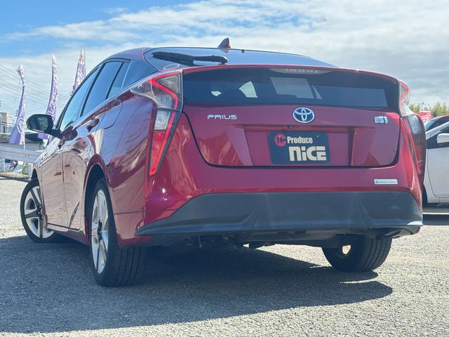 プリウス Ｓツーリングセレクション　トヨタセーフティーセンス・純正ナビ・バックカメラ・ビルトインＥＴＣ・プッシュスタート・クルコン・スマートキー・シートヒーター・レザーシート・ＬＥＤヘッド・純正アルミ・フォグランプ・横滑り防止装置！（20枚目）