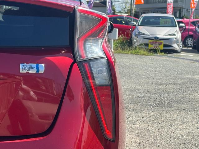 プリウス Ｓツーリングセレクション　トヨタセーフティーセンス・純正ナビ・バックカメラ・ビルトインＥＴＣ・プッシュスタート・クルコン・スマートキー・シートヒーター・レザーシート・ＬＥＤヘッド・純正アルミ・フォグランプ・横滑り防止装置！（23枚目）