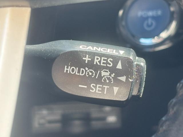 プリウス Ｓツーリングセレクション　トヨタセーフティーセンス・純正ナビ・バックカメラ・ビルトインＥＴＣ・プッシュスタート・クルコン・スマートキー・シートヒーター・レザーシート・ＬＥＤヘッド・純正アルミ・フォグランプ・横滑り防止装置！（48枚目）