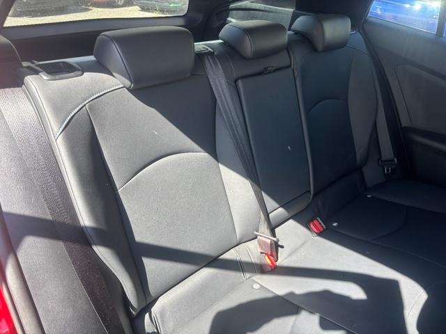 プリウス Ｓツーリングセレクション　トヨタセーフティーセンス・純正ナビ・バックカメラ・ビルトインＥＴＣ・プッシュスタート・クルコン・スマートキー・シートヒーター・レザーシート・ＬＥＤヘッド・純正アルミ・フォグランプ・横滑り防止装置！（54枚目）