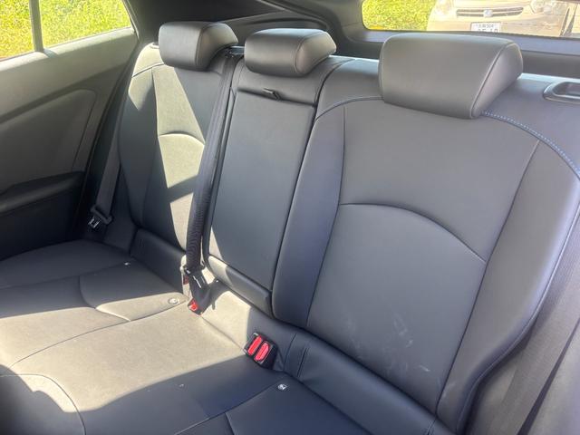 プリウス Ｓツーリングセレクション　トヨタセーフティーセンス・純正ナビ・バックカメラ・ビルトインＥＴＣ・プッシュスタート・クルコン・スマートキー・シートヒーター・レザーシート・ＬＥＤヘッド・純正アルミ・フォグランプ・横滑り防止装置！（58枚目）