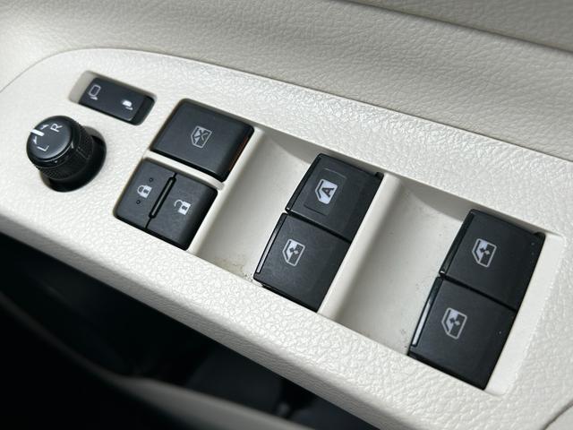 シエンタ Ｘ　Ｂｌｕｅｔｏｏｔｈ・ＥＴＣ・ＬＥＤライト・衝突軽減・横滑り防止・Ｂカメラ・レーンキープ・三列シート・ウォークスルー　・レーンキープ・フルフラット・アイドリングストップ・オートハイビーム・メモリーナビ（36枚目）