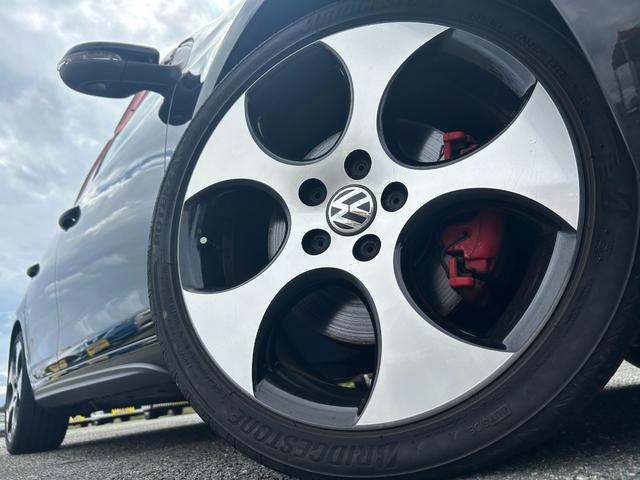 ゴルフ ＧＴＩ　ＥＴＣ・ドラレコ・ディスチャージドランプ・クルコン・社外ナビ・フロントフォグランプ・リアフォグランプ・純正アルミ・横滑り防止装置・ミュージックサーバー・パドルシフト・ワンセグＴＶ・盗難防止・Ｗエアコン（14枚目）
