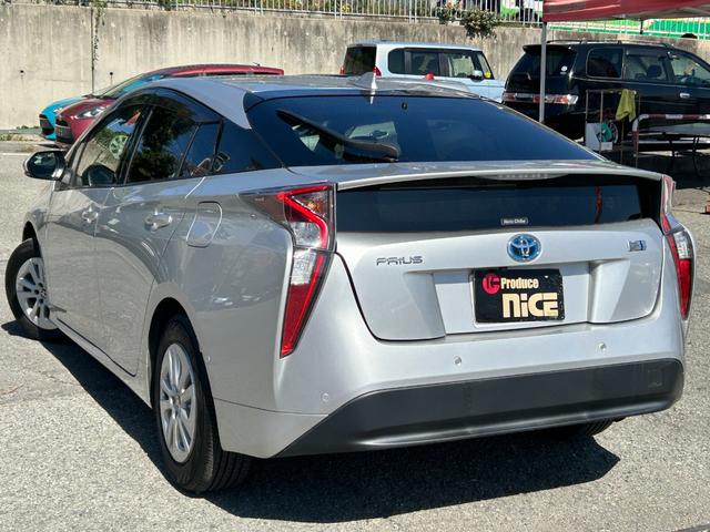 プリウス Sセーフティプラス トヨタセーフティーセンス・純正9型ナビ・バックカメラ・ETC・ドラレコ・クルコン・プッシュスタート・Bluetooth・LEDヘッド・純正アルミ・パーキングアシスト・コーナーセンサー・フルセグ・フォグ(20枚目)