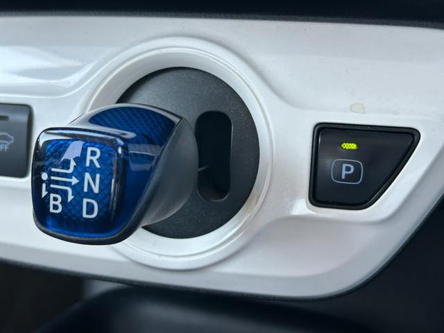 プリウス Sセーフティプラス トヨタセーフティーセンス・純正9型ナビ・バックカメラ・ETC・ドラレコ・クルコン・プッシュスタート・Bluetooth・LEDヘッド・純正アルミ・パーキングアシスト・コーナーセンサー・フルセグ・フォグ(40枚目)