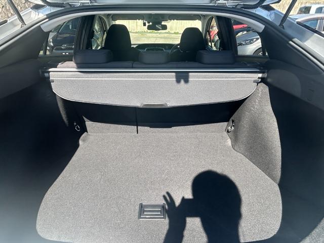 プリウス Sセーフティプラス トヨタセーフティーセンス・純正9型ナビ・バックカメラ・ETC・ドラレコ・クルコン・プッシュスタート・Bluetooth・LEDヘッド・純正アルミ・パーキングアシスト・コーナーセンサー・フルセグ・フォグ(58枚目)