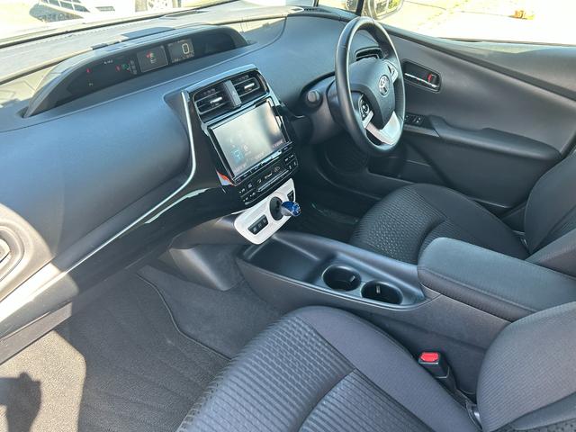 プリウス Sセーフティプラス トヨタセーフティーセンス・純正9型ナビ・バックカメラ・ETC・ドラレコ・クルコン・プッシュスタート・Bluetooth・LEDヘッド・純正アルミ・パーキングアシスト・コーナーセンサー・フルセグ・フォグ(63枚目)