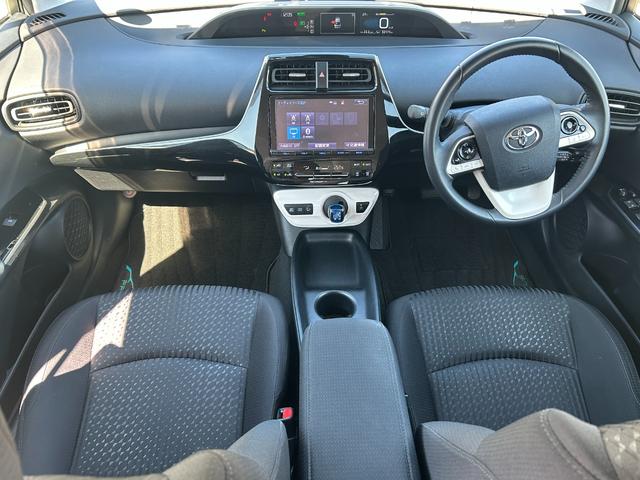 プリウス Sセーフティプラス トヨタセーフティーセンス・純正9型ナビ・バックカメラ・ETC・ドラレコ・クルコン・プッシュスタート・Bluetooth・LEDヘッド・純正アルミ・パーキングアシスト・コーナーセンサー・フルセグ・フォグ(64枚目)