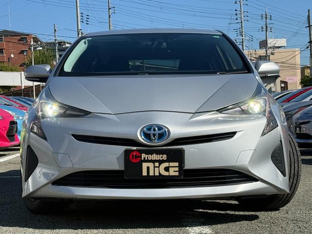 プリウス S トヨタ純正ナビ・ビルトインETC・Bluetooth・TV・LEDヘッドライト・純正アルミホイール・電動格納ミラー・ウィンカーミラー・オートエアコン・横滑り防止装置・プッシュスタート・スマートキー(10枚目)