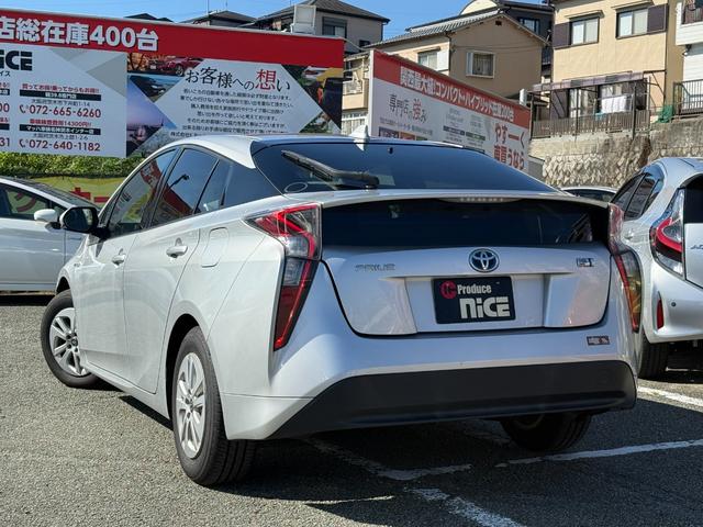 プリウス S トヨタ純正ナビ・ビルトインETC・Bluetooth・TV・LEDヘッドライト・純正アルミホイール・電動格納ミラー・ウィンカーミラー・オートエアコン・横滑り防止装置・プッシュスタート・スマートキー(19枚目)