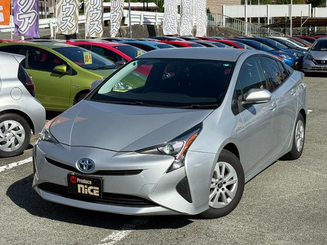 プリウス S トヨタ純正ナビ・ビルトインETC・Bluetooth・TV・LEDヘッドライト・純正アルミホイール・電動格納ミラー・ウィンカーミラー・オートエアコン・横滑り防止装置・プッシュスタート・スマートキー(28枚目)