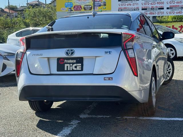 プリウス S トヨタ純正ナビ・ビルトインETC・Bluetooth・TV・LEDヘッドライト・純正アルミホイール・電動格納ミラー・ウィンカーミラー・オートエアコン・横滑り防止装置・プッシュスタート・スマートキー(30枚目)