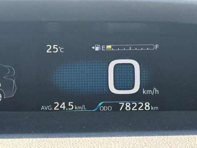 プリウス S トヨタ純正ナビ・ビルトインETC・Bluetooth・TV・LEDヘッドライト・純正アルミホイール・電動格納ミラー・ウィンカーミラー・オートエアコン・横滑り防止装置・プッシュスタート・スマートキー(46枚目)