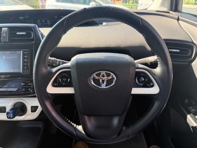 プリウス S トヨタ純正ナビ・ビルトインETC・Bluetooth・TV・LEDヘッドライト・純正アルミホイール・電動格納ミラー・ウィンカーミラー・オートエアコン・横滑り防止装置・プッシュスタート・スマートキー(50枚目)