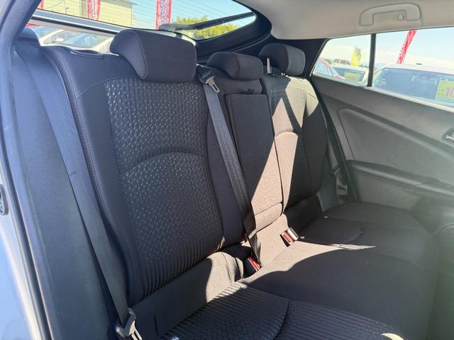 プリウス S トヨタ純正ナビ・ビルトインETC・Bluetooth・TV・LEDヘッドライト・純正アルミホイール・電動格納ミラー・ウィンカーミラー・オートエアコン・横滑り防止装置・プッシュスタート・スマートキー(54枚目)