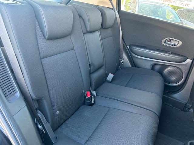 ヴェゼル ハイブリッドX あんしんパッケージ・ホンダインターナビ・パドルシフト・クルコン・スマキー・電子パーキング・バックカメラ・ビルトインETC・LEDヘッドライト・フォグランプ・純正アルミ・ドラレコ・ワンセグTV・(55枚目)