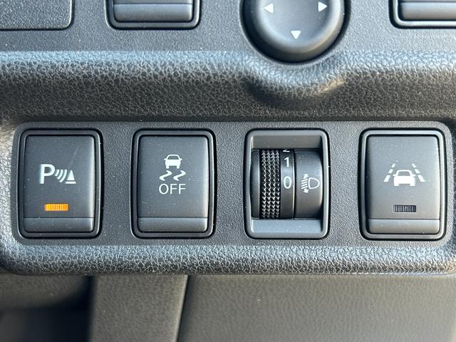 ノート X エマージェンシーブレーキ・日産純正ナビ・コーナーセンサー・ETC・レーンキープ・プッシュスタート・スマートキー・電動格納ミラー・ウィンカーミラー・パワーウィンドウ・横滑り防止装置・CD・パワステ!!!(32枚目)