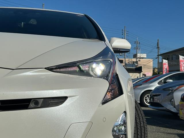 プリウス S 衝突軽減ブレーキ・9型ナビ・クルコン・ETC・バックカメラ・ドラレコ・コーナーセンサー・ヘッドアップディスプレイ・純正アルミ・パーキングアシスト・Bluetooth・LEDヘッド・フォグ・レーンキープ(10枚目)