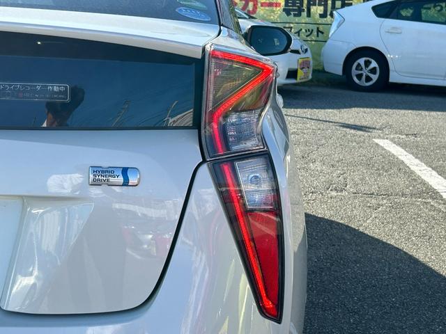 プリウス S 衝突軽減ブレーキ・9型ナビ・クルコン・ETC・バックカメラ・ドラレコ・コーナーセンサー・ヘッドアップディスプレイ・純正アルミ・パーキングアシスト・Bluetooth・LEDヘッド・フォグ・レーンキープ(23枚目)