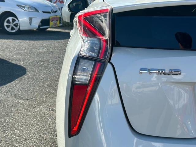 プリウス S 衝突軽減ブレーキ・9型ナビ・クルコン・ETC・バックカメラ・ドラレコ・コーナーセンサー・ヘッドアップディスプレイ・純正アルミ・パーキングアシスト・Bluetooth・LEDヘッド・フォグ・レーンキープ(24枚目)