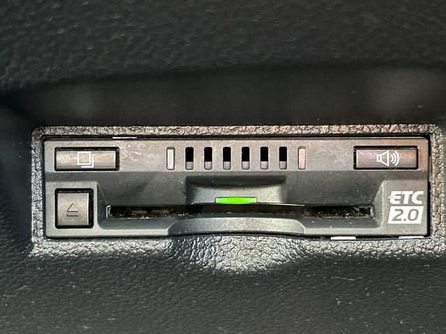 プリウス S 衝突軽減ブレーキ・9型ナビ・クルコン・ETC・バックカメラ・ドラレコ・コーナーセンサー・ヘッドアップディスプレイ・純正アルミ・パーキングアシスト・Bluetooth・LEDヘッド・フォグ・レーンキープ(37枚目)