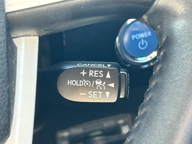 プリウス S 衝突軽減ブレーキ・9型ナビ・クルコン・ETC・バックカメラ・ドラレコ・コーナーセンサー・ヘッドアップディスプレイ・純正アルミ・パーキングアシスト・Bluetooth・LEDヘッド・フォグ・レーンキープ(51枚目)