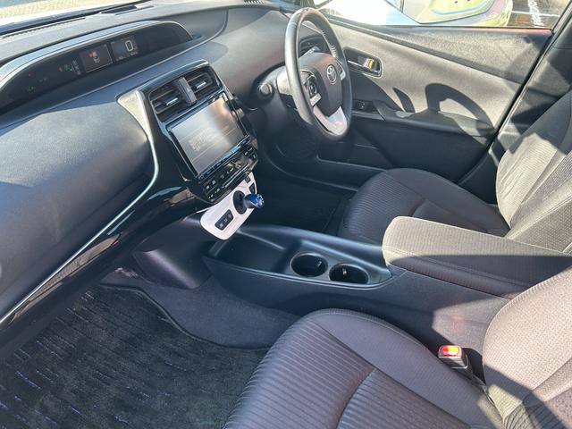 プリウス S 衝突軽減ブレーキ・9型ナビ・クルコン・ETC・バックカメラ・ドラレコ・コーナーセンサー・ヘッドアップディスプレイ・純正アルミ・パーキングアシスト・Bluetooth・LEDヘッド・フォグ・レーンキープ(63枚目)