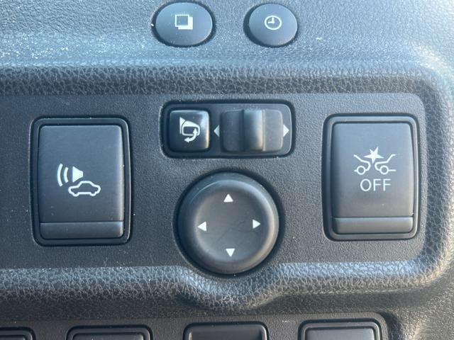 ノート e-パワー B エマージェンシーブレーキ・カロッツェリアナビ・ETC・コーナーセンサー・Bluetooth・オートエアコン・横滑り防止装置・プッシュスタート・スマートキー・レーンキープ・パワーウィンドウ・キーレス!(32枚目)