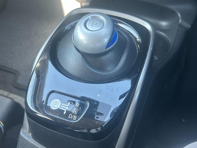 ノート e-パワー B エマージェンシーブレーキ・カロッツェリアナビ・ETC・コーナーセンサー・Bluetooth・オートエアコン・横滑り防止装置・プッシュスタート・スマートキー・レーンキープ・パワーウィンドウ・キーレス!(37枚目)