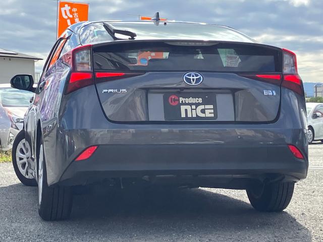 プリウス SセーフティプラスII TOYOTAセーフティセンス・クルコン・全周囲カメラ・純正ナビ・バックカメラ・コーナーセンサー・ETC・ドラレコ・ブラインドスポットモニター・Bluetooth・LEDヘッドライト・純正アルミホイール(19枚目)