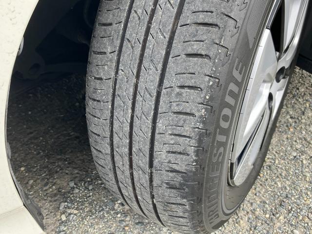 プリウス Ａ　衝突軽減・純正９型ナビ・クルコン・コーナーセンサー・ＥＴＣ・Ｂカメラ・ヘッドアップディスプレイ・パーキングアシスト・ブラインドスポットモニター・ドラレコ・ＬＥＤヘッド・純正アルミ・Ｂｌｕｅｔｏｏｔｈ！（17枚目）