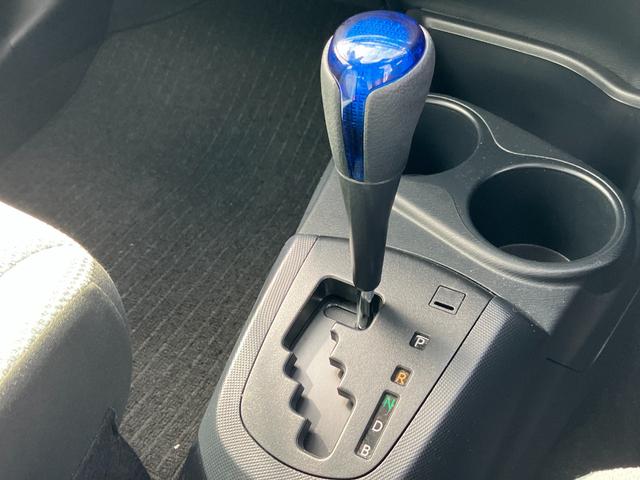 アクア L 衝突軽減ブレーキ・ETC・社外ナビ・バックカメラ・コーナーセンサー・Bluetooth・レーンキープ・ワンセグ・横滑り防止・オートハイビーム・オートエアコン・パワーウィンドウ・ABS・電動格納ミラー(38枚目)