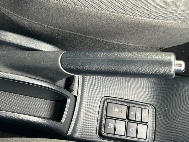 アクア Sスタイルブラック 衝突軽減ブレーキ・Pスタート・スマートキー・純正9型ナビ・シートヒーター・LEDヘッド・Bカメラ・ビルトインETC2.0・フォグ・Bluetooth・フルセグ・レーンキープ・オートマチックハイビーム!(39枚目)