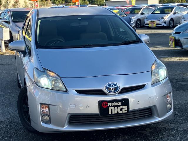 プリウス Ｓ　トヨタ純正ナビ・バックカメラ・ＥＴＣ・ＨＩＤヘッドライト・純正アルミホイール・コーナーセンサー・フロントフォグランプ・プッシュスタート・スマートキー・ＴＶ・フルフラットシート・パワーウィンドウ・ミラー（6枚目）