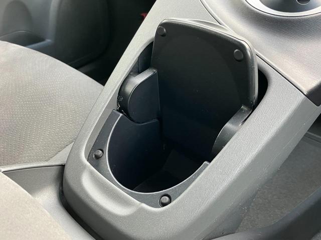 プリウス Ｓ　トヨタ純正ナビ・バックカメラ・ＥＴＣ・ＨＩＤヘッドライト・純正アルミホイール・コーナーセンサー・フロントフォグランプ・プッシュスタート・スマートキー・ＴＶ・フルフラットシート・パワーウィンドウ・ミラー（37枚目）