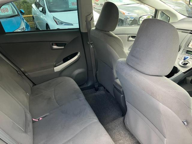 プリウス Ｓ　トヨタ純正ナビ・バックカメラ・ＥＴＣ・ＨＩＤヘッドライト・純正アルミホイール・コーナーセンサー・フロントフォグランプ・プッシュスタート・スマートキー・ＴＶ・フルフラットシート・パワーウィンドウ・ミラー（50枚目）