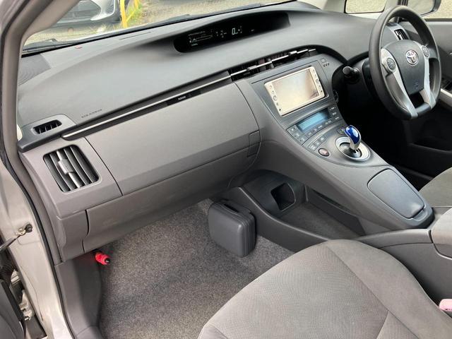 プリウス Ｓ　トヨタ純正ナビ・バックカメラ・ＥＴＣ・ＨＩＤヘッドライト・純正アルミホイール・コーナーセンサー・フロントフォグランプ・プッシュスタート・スマートキー・ＴＶ・フルフラットシート・パワーウィンドウ・ミラー（58枚目）