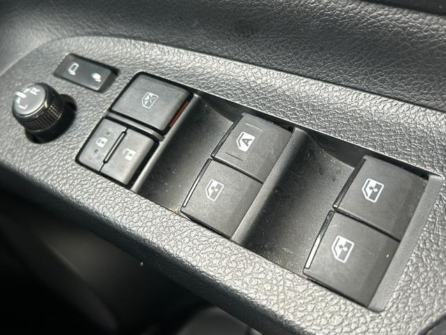 シエンタ ハイブリッドＸ　パワースライドドア・トヨタ純正ナビ・バックカメラ・ビルトインＥＴＣ・Ｂｌｕｅｔｏｏｔｈ・フルセグＴＶ・オートエアコン・電動格納ミラー・ウィンカーミラー・キーレスキー・パワーウィンドウ・横滑り防止装置（34枚目）